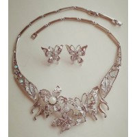 Набор серебристый нарядный Бабочки, серьги и ожерелья 