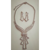 Набор серебристое, серьги и ожерелья 
