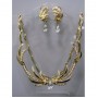Набор  Золотой, серьги  и ожерелье золотистые  белыми прозрачными мелкими камнями и крупными в виде капли