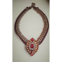 Винтажное ожерелье с камнями цвета хереса, красными и др