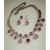 Набор серебристо-фиолетовый,  серьги  и ожерелье 