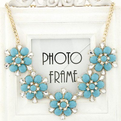 Ожерелье  "Голубые цветы"